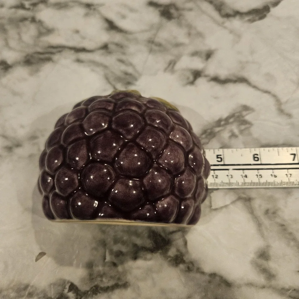The Unbranded Brand vintage ceramic